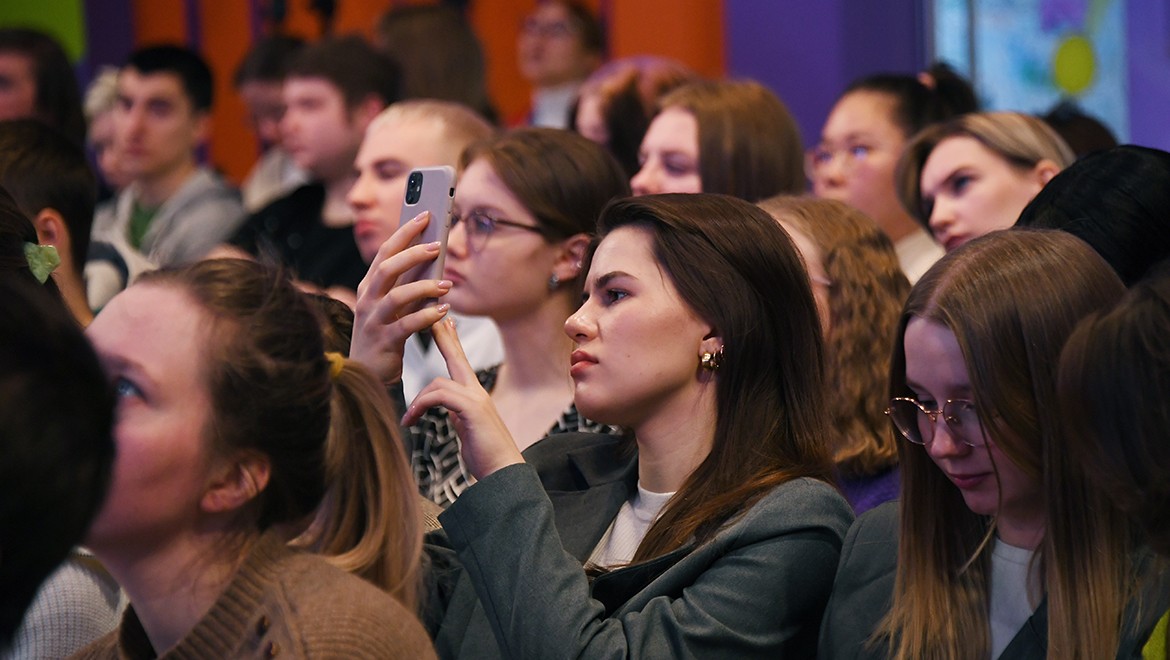 How to keep exotic animals, reset your handwriting and become a nutritionist will be explained at the RUSSIA EXPO