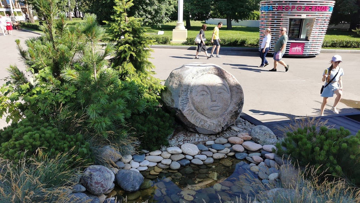 To sit by the water and admire the sunset: atmospheric flowerbeds of the "Future in Flowers" festival