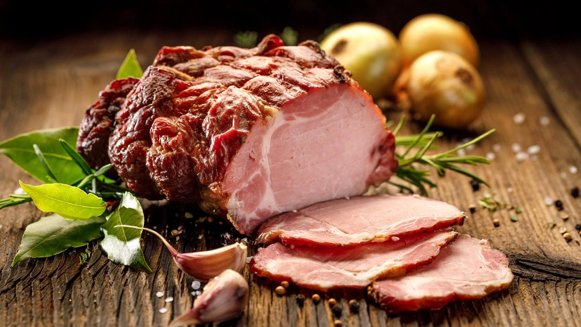 Meat delicacies, printed gingerbread and fish from Yamal await guests at the Farmers Fair