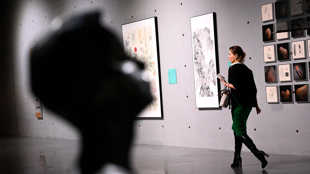 Nostalgia for the past: the painting "Lost Childhood" at the "Legacy for the Future" exposition