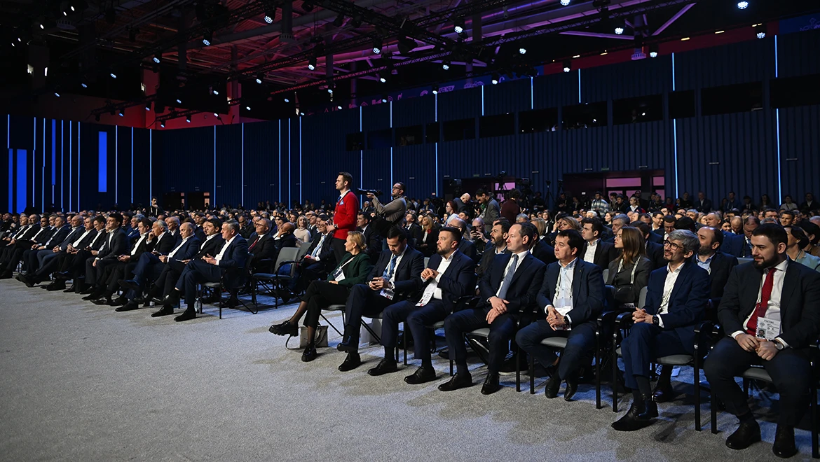 Development of an efficient and competitive economy will be discussed at the RUSSIA EXPO
