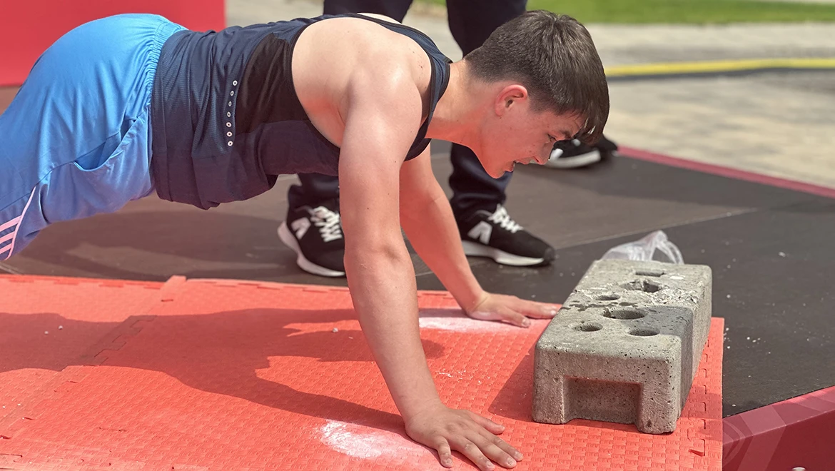 RUSSIA EXPO hosted a masterclass on push-ups from a world record holder