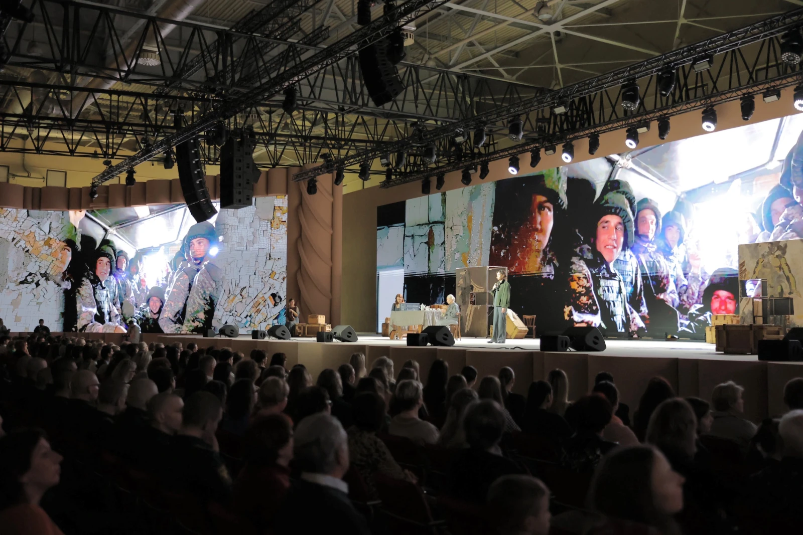 A performance based on the stories of mothers and wives of participants in the Special Military Operation was held at the National Centre RUSSIA