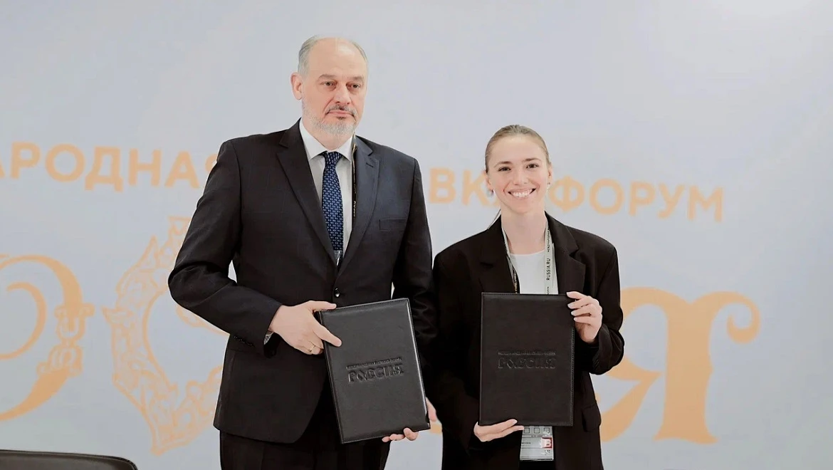 Rosmolodezh and the VOIN Center signed a cooperation agreement at the RUSSIA EXPO
