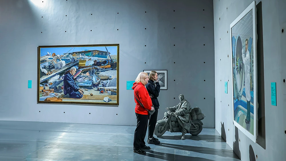 Capture the tragedy: the story behind the painting "Prayer" at the "Legacy for the Future" exposition