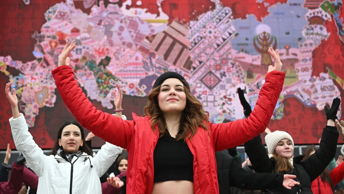 The International RUSSIA EXPO was opened with a huge flash mob