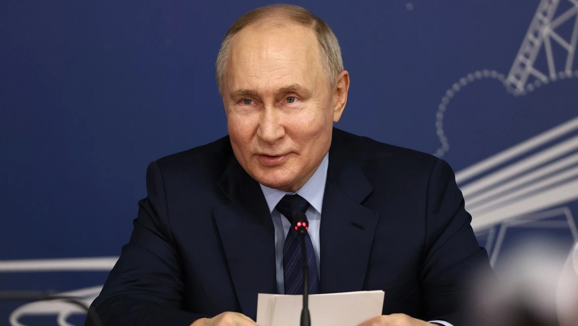 Vladimir Putin addressed participants of the Russian Women's Forum at the RUSSIA EXPO