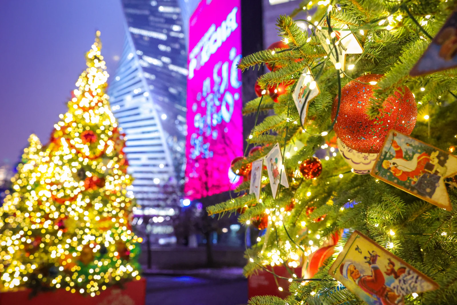 Speakers and international guests of the National Centre congratulate Russians on the upcoming New Year