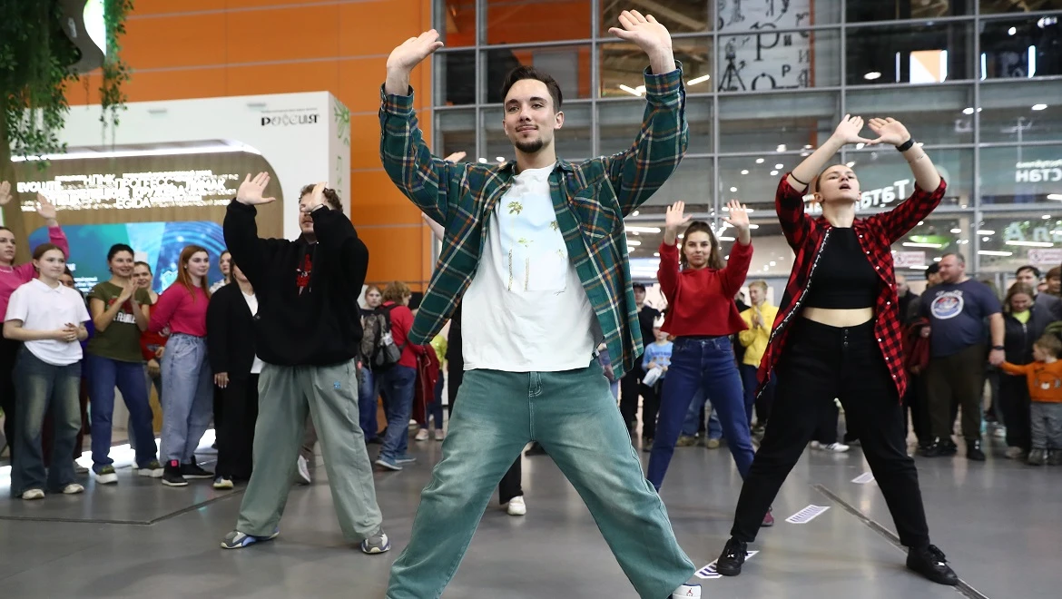 Bright dance flash mob will be held at the Exposition on June 8