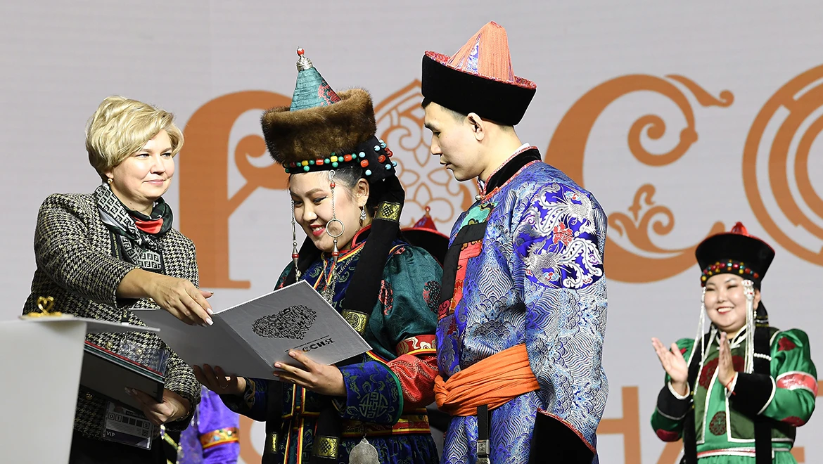 Bright Buryat wedding ritual at the RUSSIA EXPO