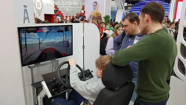 The simulator allowed the guests of the RUSSIA EXPO to feel themselves as real tractor drivers