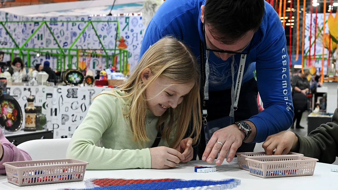 Cartoons, workshops and an unusual performance: how to occupy children at the Exposition
