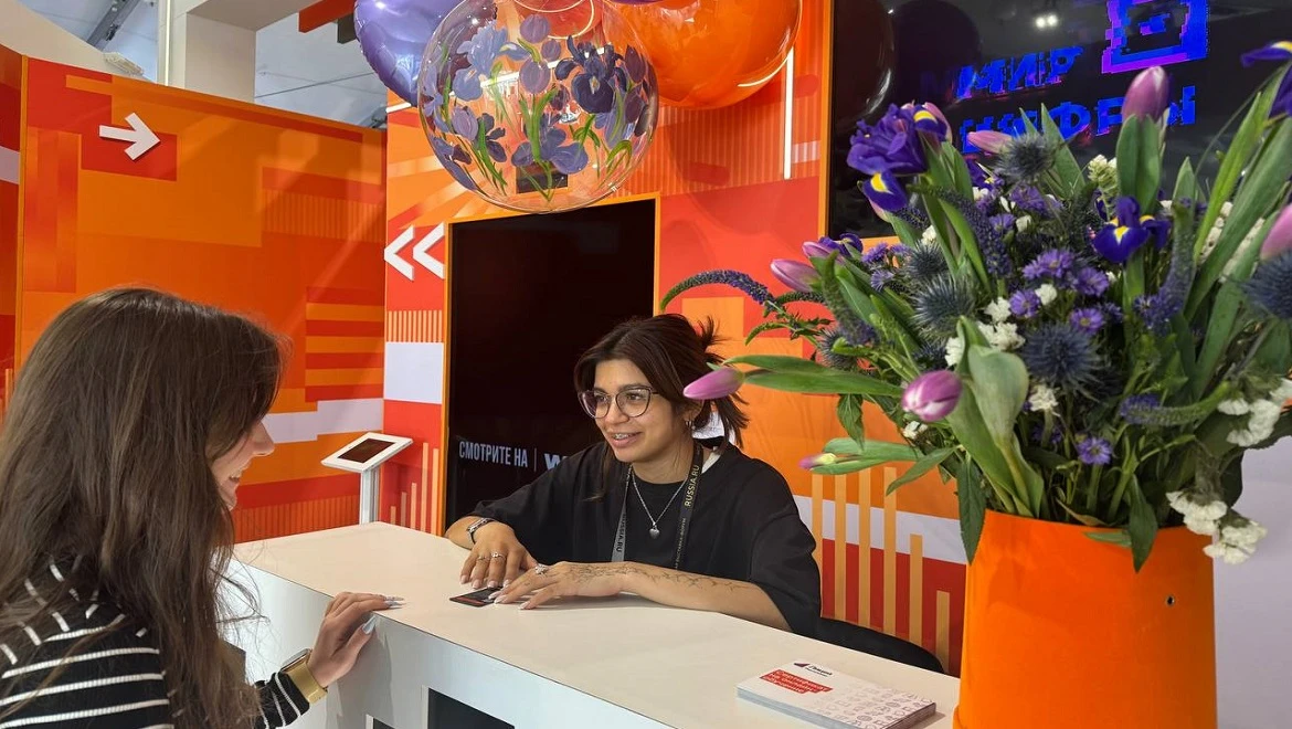 Rostelecom brings spring mood to exposition visitors