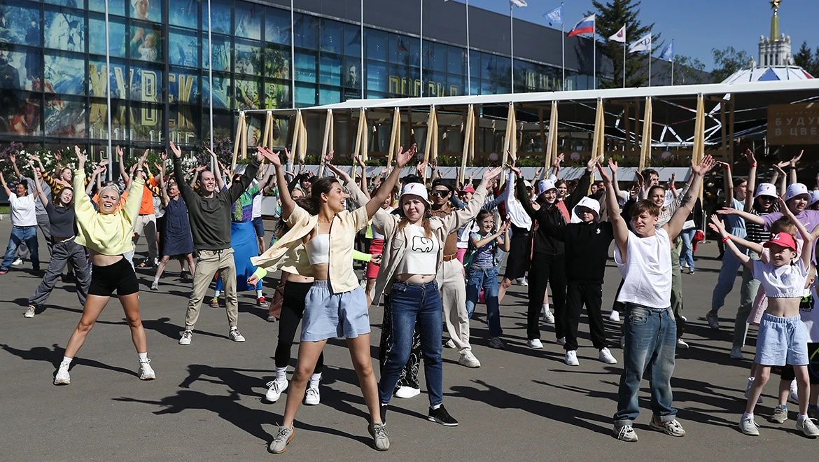 Apartment concert with Anet Say and "Akatuy" holiday. Events at the Exposition on June 15