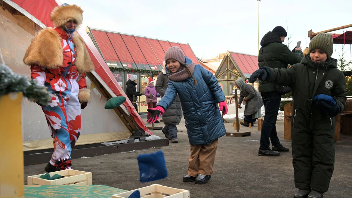 Defeat Zmey Gorynych and ride on the stove with Emelya: Winter Lukomorye at the RUSSIA EXPO