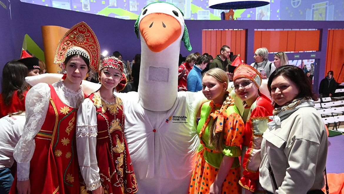 Youth programs for rural areas presented at the RUSSIA EXPO