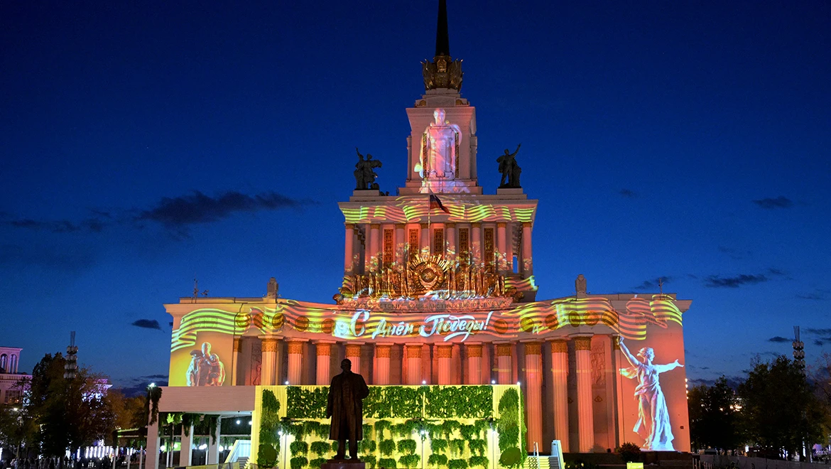 In memory of the defenders of the Motherland: the RUSSIA EXPO hosted the Victory Rays event