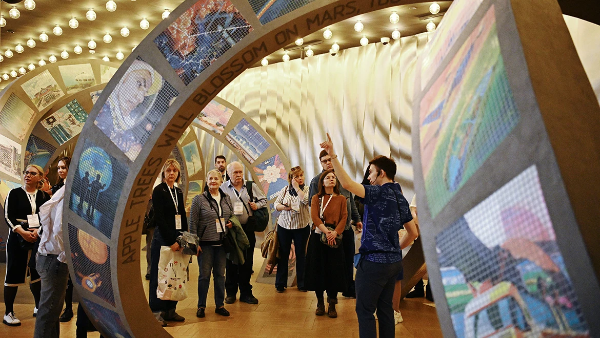 The world of science, career opportunities and Nordic walking: unusual excursions at the Exposition