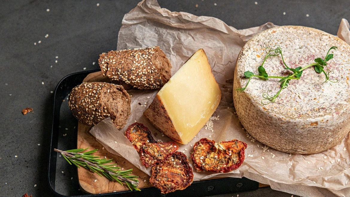 Fondue with carpaccio, cheese with chanterelles and caciotta with Cambodian spice: tasty impressions at the RUSSIA EXPO