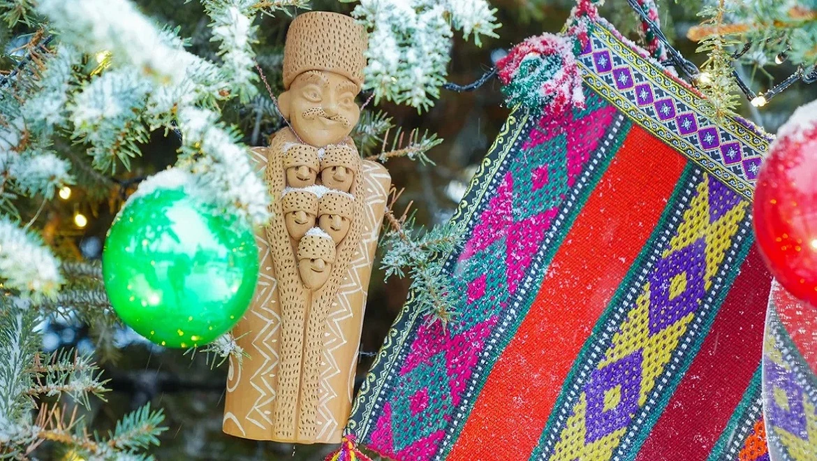 New Year tree of Dagestan surprised with its ethno-cultural richness