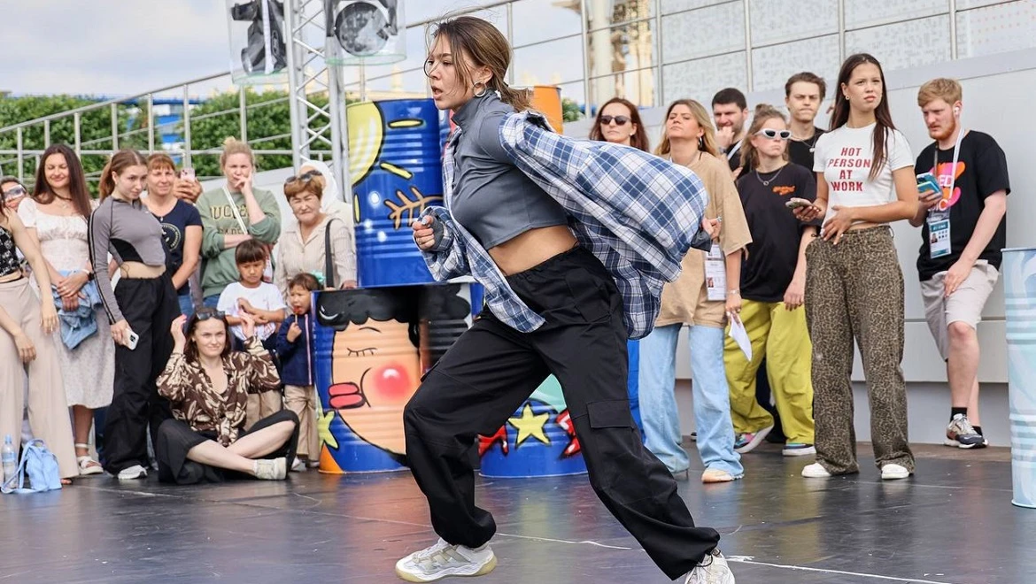Dancers from different regions of the country took part in a tournament at the Exposition
