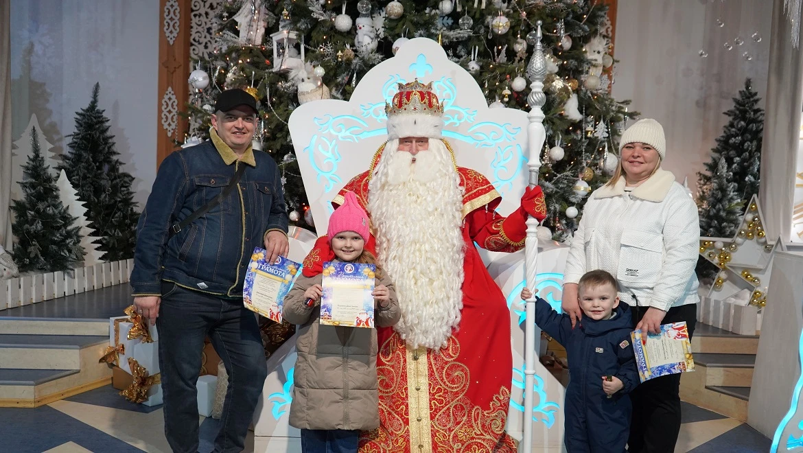 The five millionth guest of the RUSSIA EXPO visited the residence of Ded Moroz in Veliky Ustyug