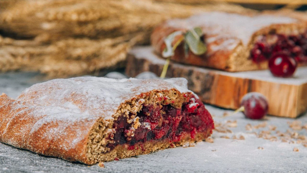 Spelt pies, Far Eastern delicacies and Mortadella with pistachio - novelties of the Farmers Fair