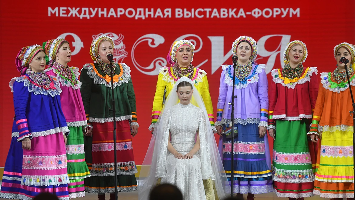Lipetsk region showed a "Romanov-style" wedding ceremony to the guests of the Exposition