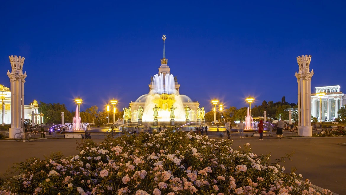 Uncover the secret of the city of the future: a night quest at the RUSSIA EXPO