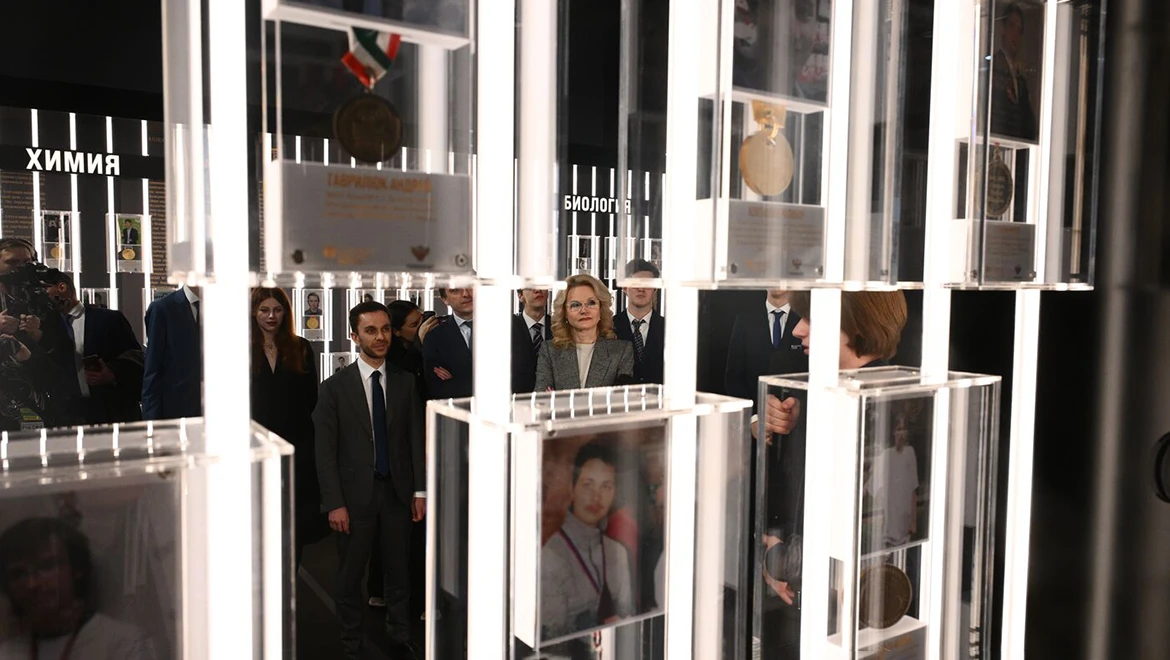 "Proud of Victories": The Alley of Glory of Russian schoolchildren opened at the Exposition