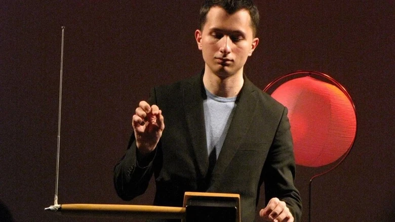 Magic tricks, playing the theremin and candle making: what to learn at the RUSSIA EXPO
