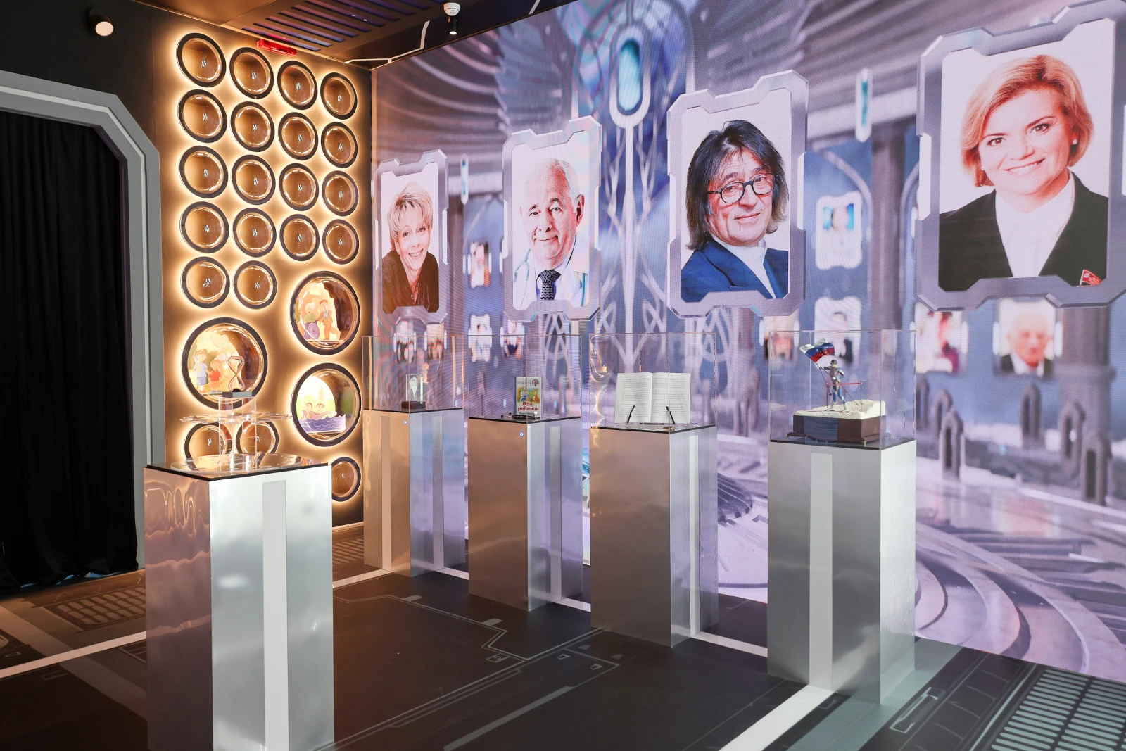 Feats of the past and present: a hall dedicated to the heroes of our Motherland was opened at the National Centre RUSSIA