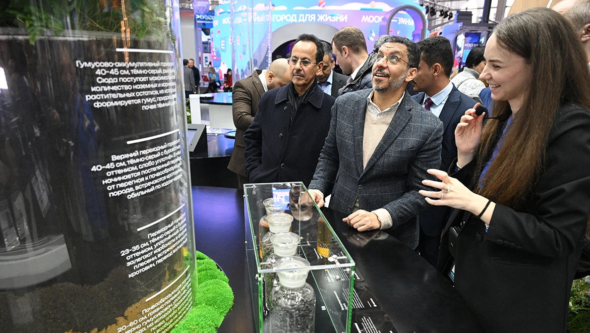 "An opportunity to visualize how multifaceted the image of Russia is": exposition was visited by the Prime Minister of Yemen