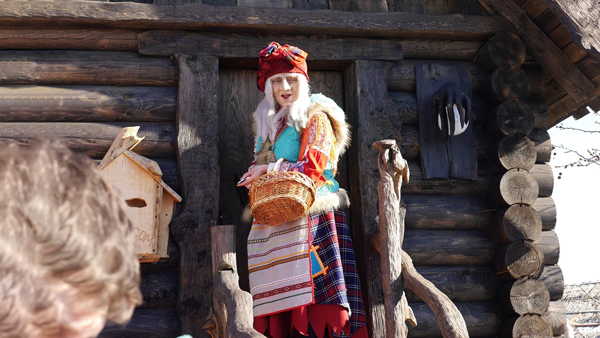 Adventures in the Winter Lukomorye: Baba Yaga and Koschei’s chest at the RUSSIA EXPO