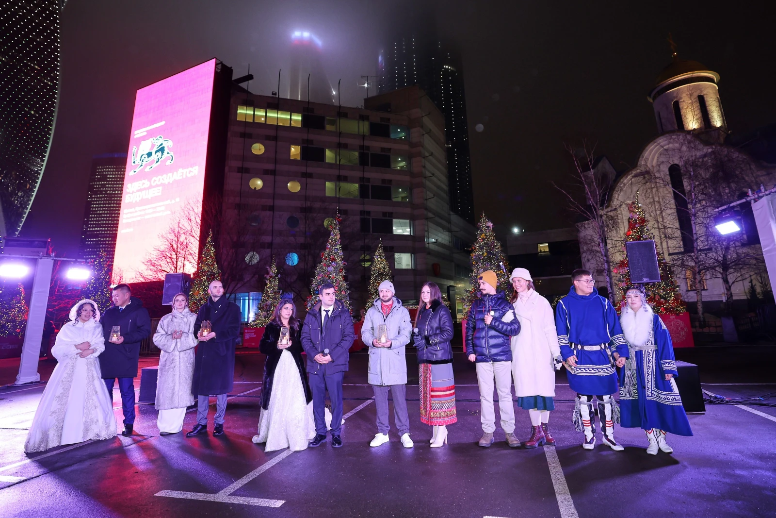 The ceremony of transferring the fire of the All-Russian Family Hearth took place at the National Centre RUSSIA