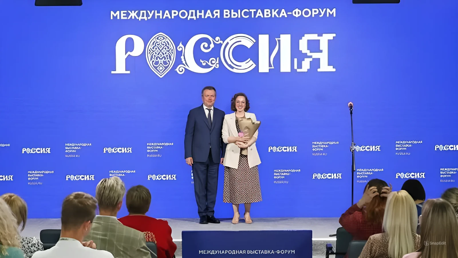 Best employees and volunteers were awarded at the Exposition