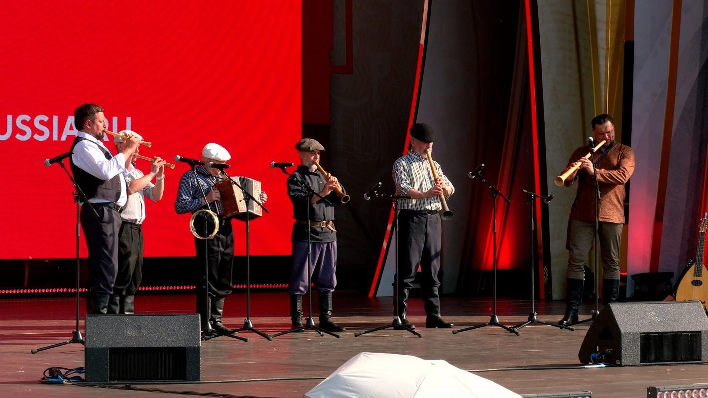 Nerekhta Horn Ensemble performed on the Main Street Stage of the RUSSIA EXPO in Moscow