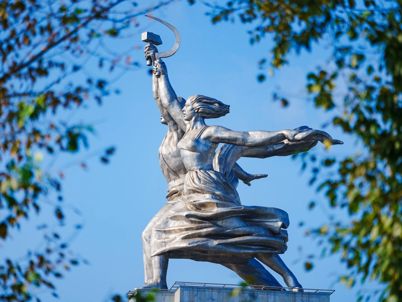 The exposition directorate shared interesting facts about the sculpture "Worker and Kolkhoz Woman"