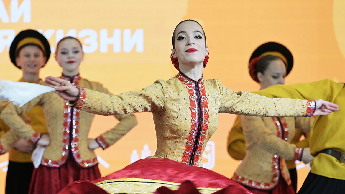 Performance by Nadezhda Kadysheva, special screening of a movie about Donbass medics and futuristic dance tournament. Events on June 16