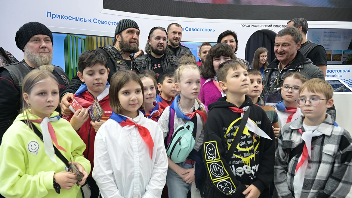 "Russia is huge, but we are all close to each other": Biker Surgeon and the Night Wolves visited the exposition at VDNH
