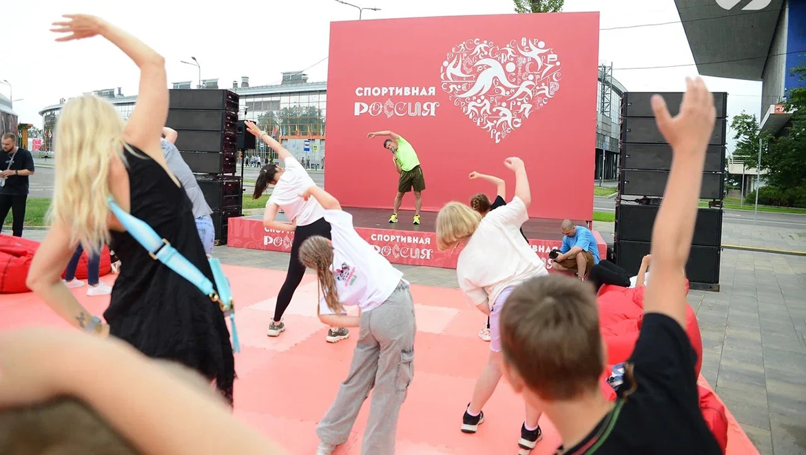 Olympic champion Maxim Khramtsov taught the Exposition guests the basics of taekwondo