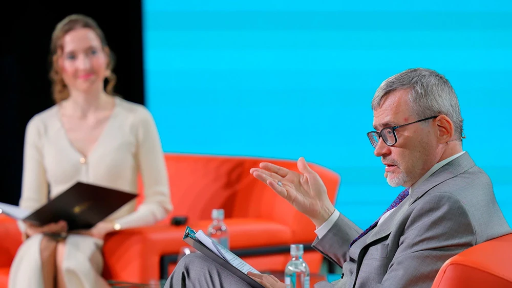 Valery Fyodorov at the National Centre RUSSIA: "The Gospel" and "Capital" — books that changed the world