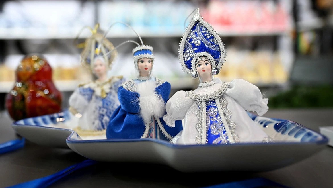You can make New Year decorations with your own hands at the RUSSIA EXPO