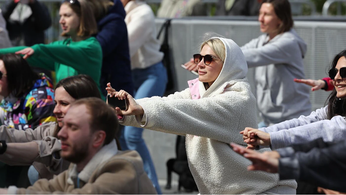 Exercise with sambo champion, dance flash mob and festive concerts. Events on May 11