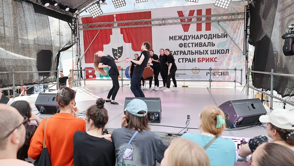 Performance of "The Tale of the Fisherman and the Fish" by the Belarusian State University of Culture and Arts was held at the RUSSIA EXPO