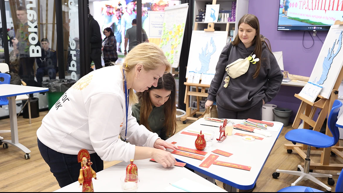 Coffee paintings, Tuvan folk songs and space conquerors: interesting things that await guests on Tuesday at the RUSSIA EXPO