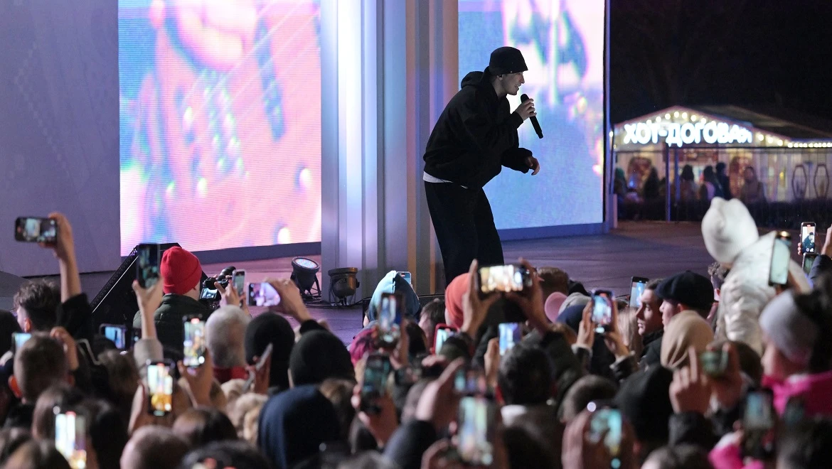 Antoha MC, GAYAZOV$ BROTHER$, Ramil' and Seville performed at the International RUSSIA EXPO