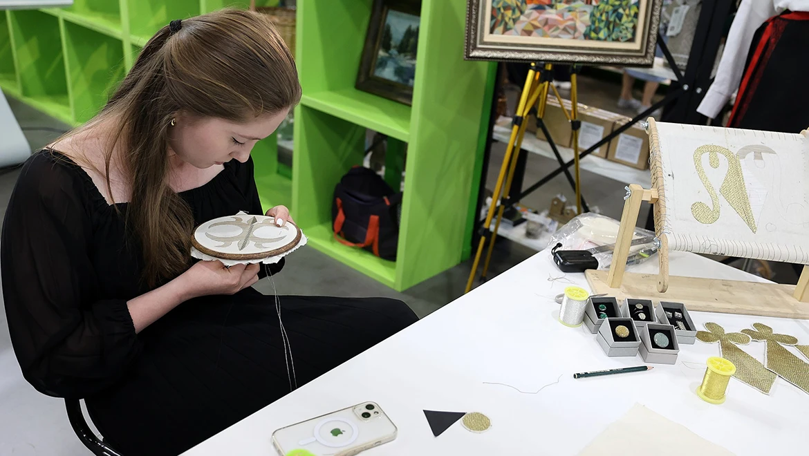 Week of folk arts and crafts began at the Exposition