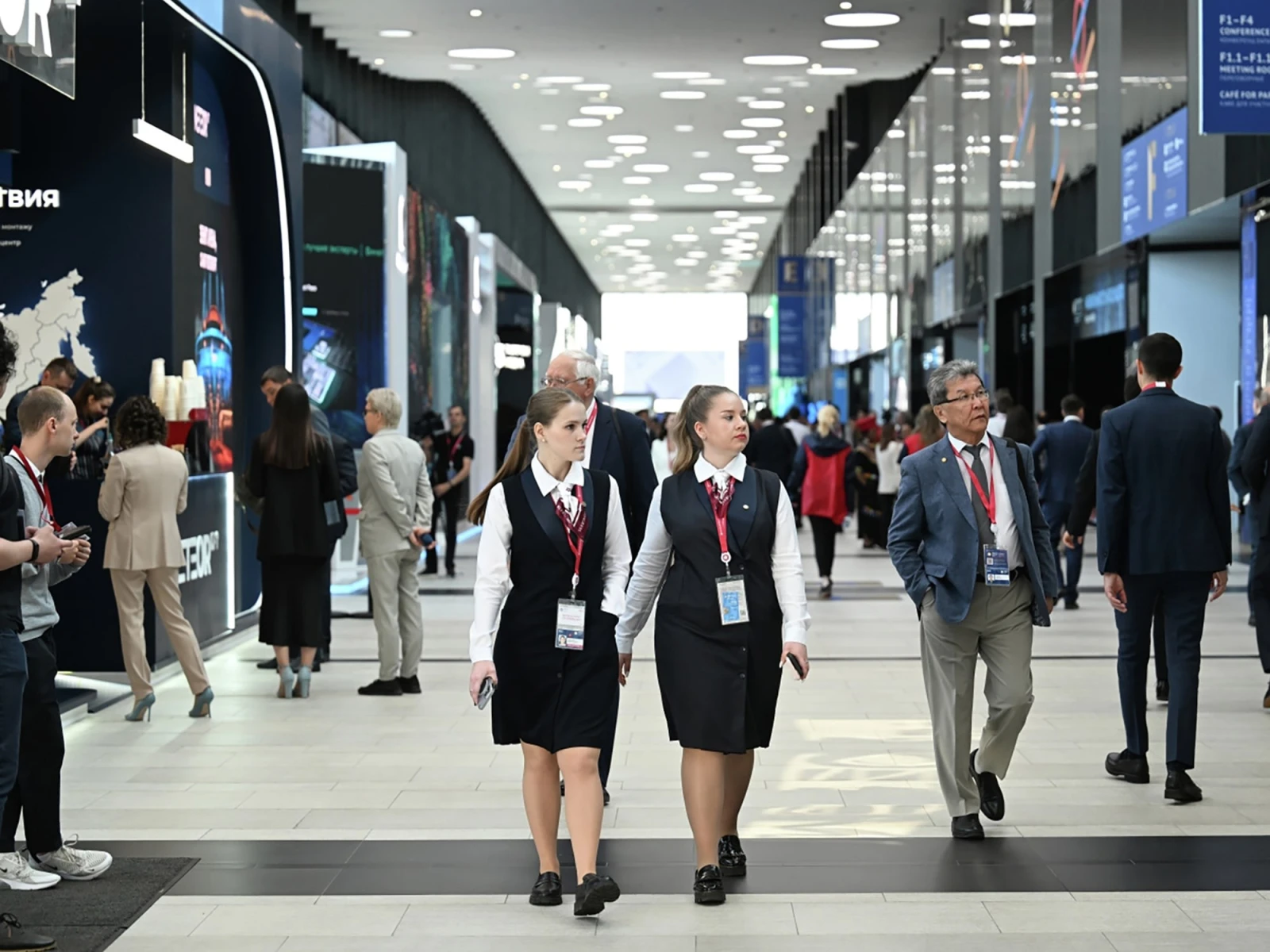 Selection of guides for work at the exposition is coming to an end