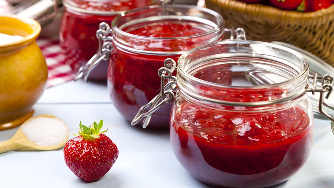 Berry jelly, honey from nomads and unique dairy products: sweet days at the Farmers Fair